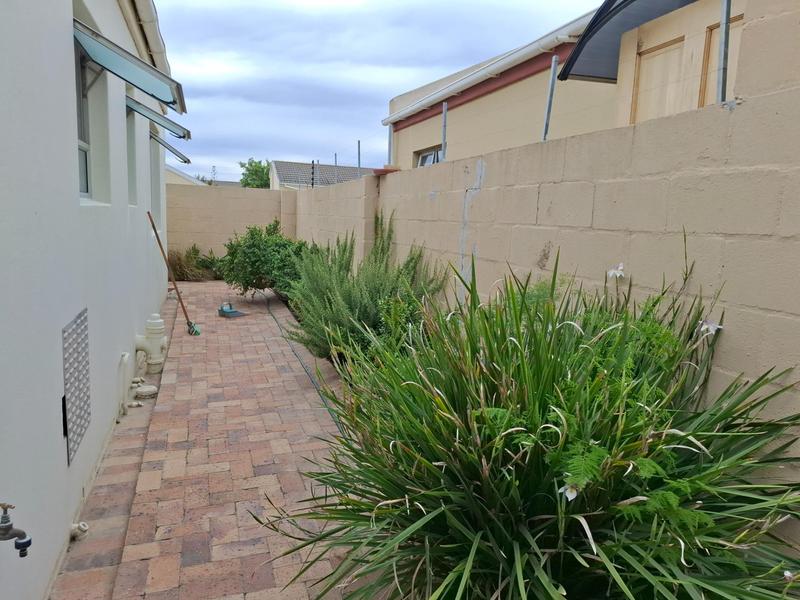 To Let 3 Bedroom Property for Rent in Fairview Golf Estate Western Cape